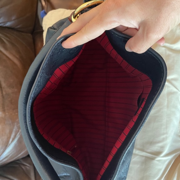 Navy Artsy LV - Picture 5 of 10